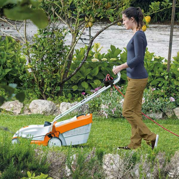 STIHL RME 235 електрична косилка за трева